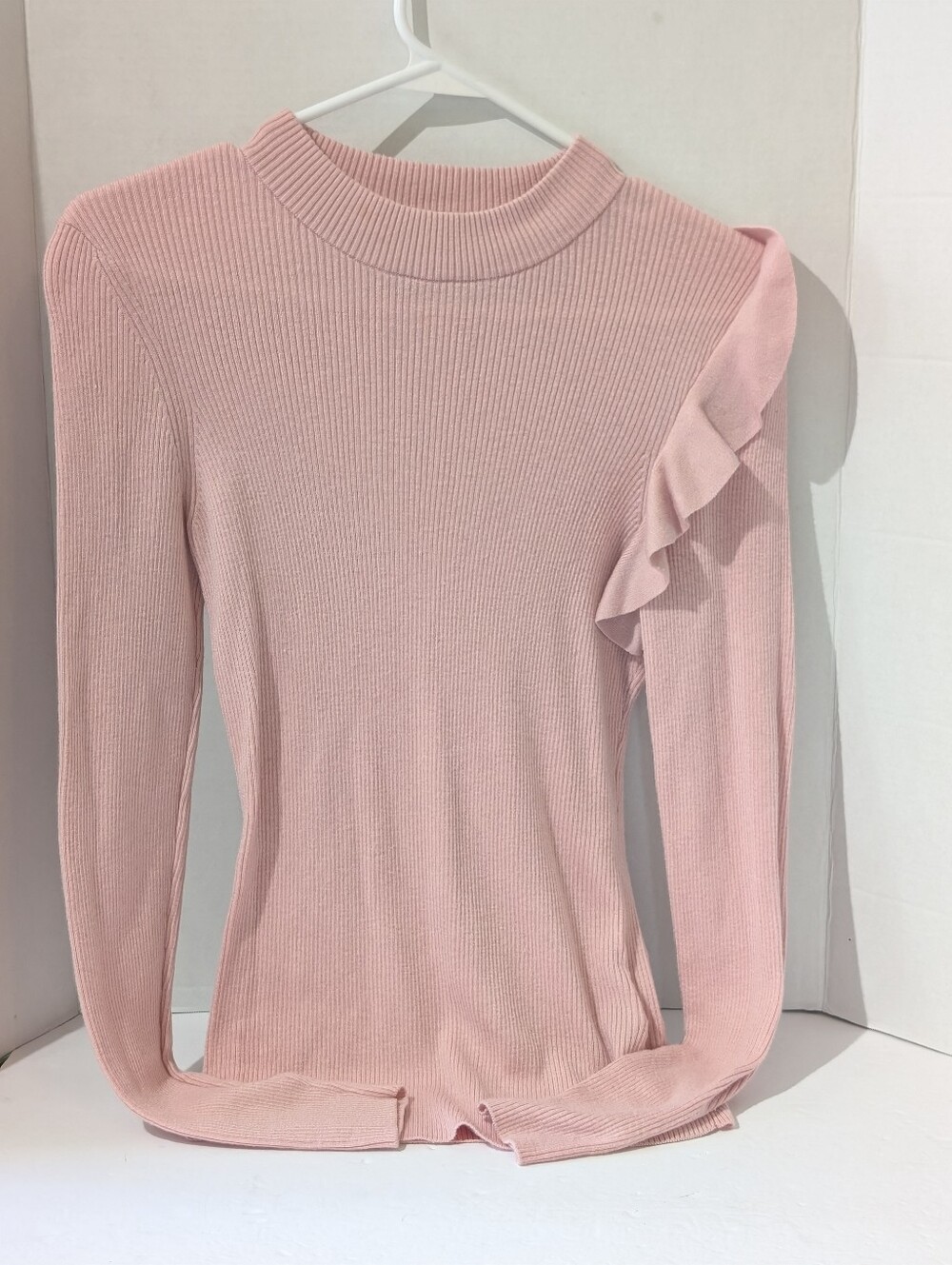 Ted Baker London Women's Size 2 Pink Ruffle-Accent Rib Knit Top